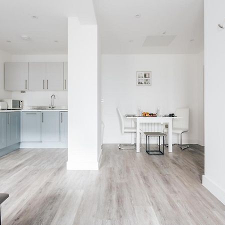 Contemporary Two Bedroom Duplex - Secluded Residence With Parking In A Prime Central Location Bournemouth Exterior photo