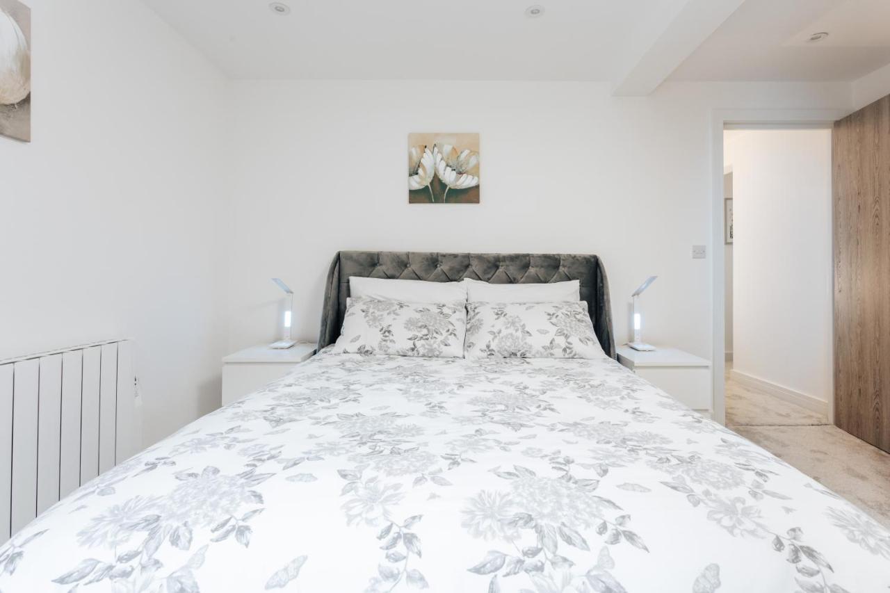 Contemporary Two Bedroom Duplex - Secluded Residence With Parking In A Prime Central Location Bournemouth Exterior photo