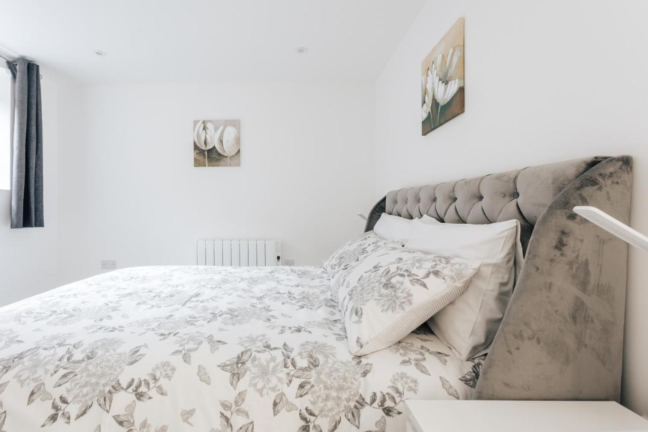 Contemporary Two Bedroom Duplex - Secluded Residence With Parking In A Prime Central Location Bournemouth Exterior photo